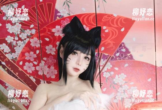 不得不承认，Kitkat Cosplay的灰丝私拍真心有一套，每一张美图都勾得人心痒痒的。